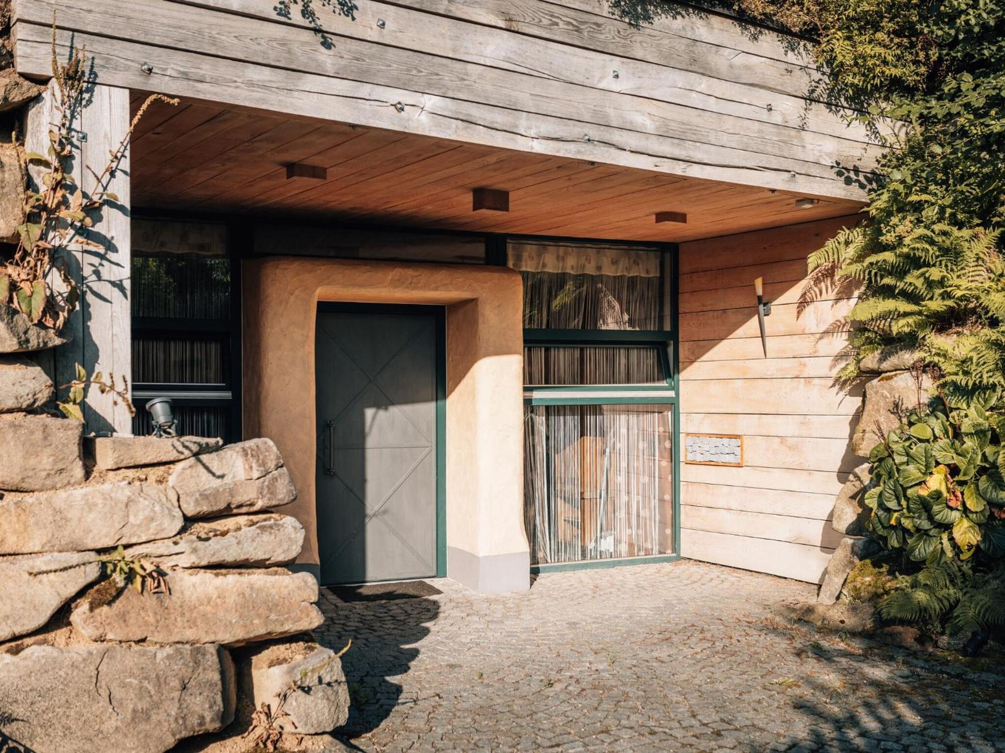 Holiday Home With Whirlpool And Sauna In Viechtach Buitenkant foto