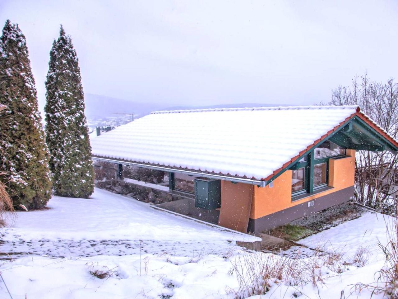 Holiday Home With Whirlpool And Sauna In Viechtach Buitenkant foto